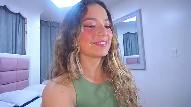 Snapshot of IssadoraJames chatting on 01.29.25 IssadoraJames online show from 01.29.25