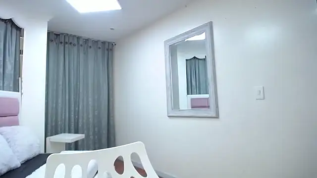 Snapshot of IssadoraJames chatting on 02.08.25 IssadoraJames online show from 02.08.25