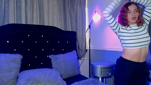 Snapshot of IssadoraJames chatting on 02.24.25 IssadoraJames online show from 02.24.25