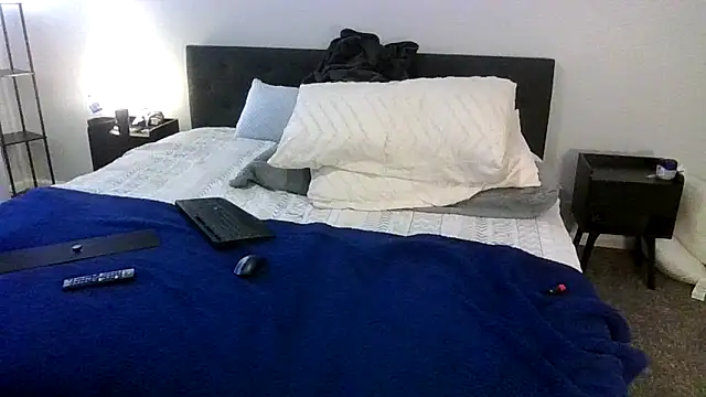 PhatAssBlond online show from 12.25.24