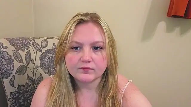 PhatAssBlond online show from 04.14.26