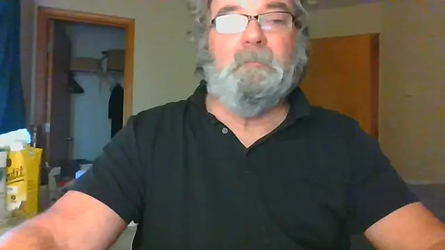 Snapshot of Doherty10 chatting on 06.19.26 Doherty10 online show from 06.19.26