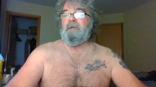 Snapshot of Doherty10 chatting on 06.20.26 Doherty10 online show from 06.20.26