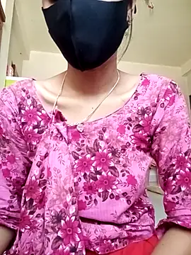 Snapshot of Raya-Moni chatting on 11.18.25 Raya-Moni online show from 11.18.25