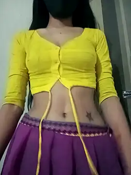 Snapshot of Raya-Moni chatting on 12.19.25 Raya-Moni online show from 12.19.25