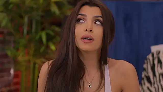 Snapshot of NicoleCellini chatting on 02.23.25 NicoleCellini online show from 02.23.25