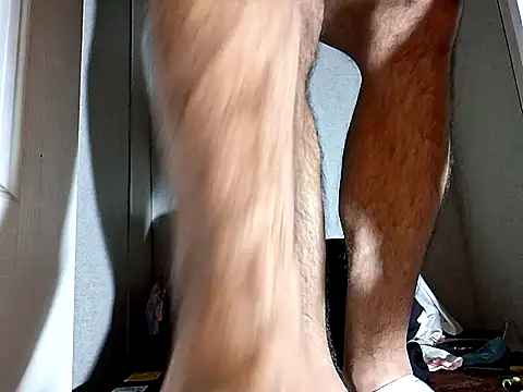 Snapshot of Amarok39 chatting on 10.31.25 Amarok39 online show from 10.31.25