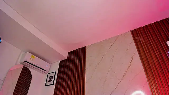 Snapshot of Emiilycollins chatting on 12.07.24 Emiilycollins online show from 12.07.24