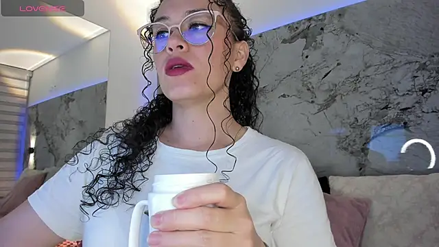 LIZ HOLMES online show from 02.07.26