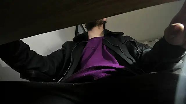 Snapshot of s_sven03 chatting on 03.18.25 s sven03 online show from 03.18.25