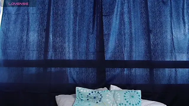 Snapshot of MiaStor chatting on 11.10.25 MiaStor online show from 11.10.25