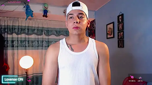 Snapshot of mexican_cum chatting on 12.04.25 mexican cum online show from 12.04.25