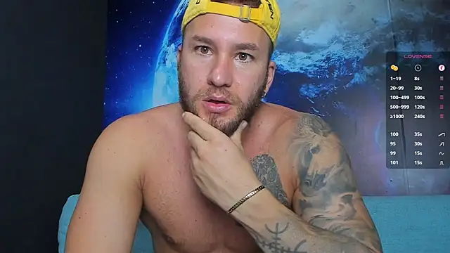 Snapshot of delessandro_world chatting on 12.14.25 delessandro world online show from 12.14.25