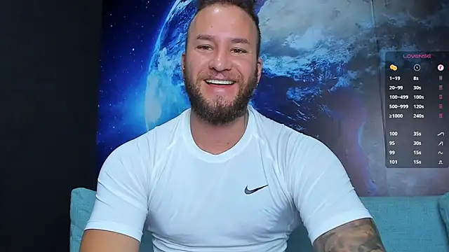 Snapshot of delessandro_world chatting on 12.16.25 delessandro world online show from 12.16.25