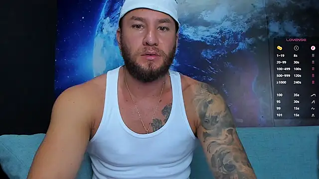 Snapshot of delessandro_world chatting on 12.19.25 delessandro world online show from 12.19.25