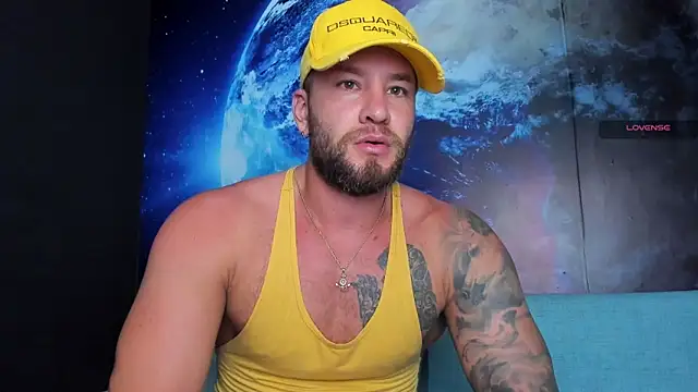 Snapshot of delessandro_world chatting on 03.23.26 delessandro world online show from 03.23.26