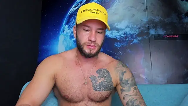 Snapshot of delessandro_world chatting on 04.04.26 delessandro world online show from 04.04.26