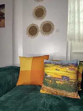 Snapshot of Foxxxyfemale chatting on 09.15.25 Foxxxyfemale online show from 09.15.25