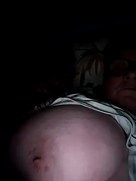 Snapshot of poussychats chatting on 01.28.25 poussychats online show from 01.28.25