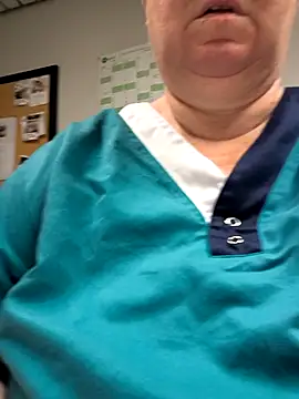 Snapshot of poussychats chatting on 12.16.25 poussychats online show from 12.16.25