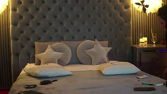 Snapshot of AmelyNoir chatting on 01.13.25 AmelyNoir online show from 01.13.25