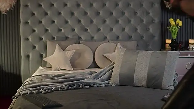 Snapshot of AmelyNoir chatting on 01.21.25 AmelyNoir online show from 01.21.25