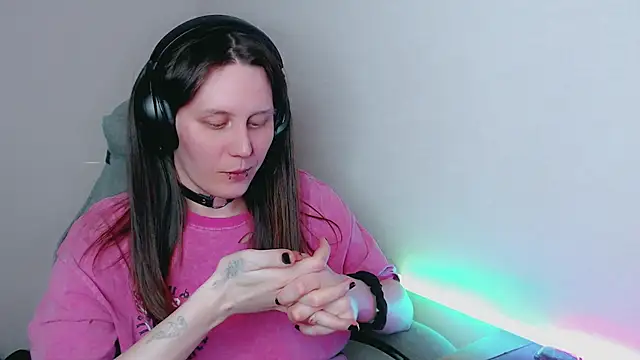 tracy cooper online show from 01.11.25