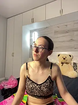 Snapshot of MartiniiSelenna chatting on 06.05.26 MartiniiSelenna online show from 06.05.26