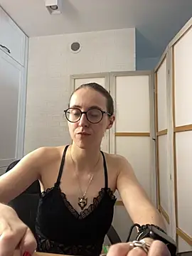 Snapshot of MartiniiSelenna chatting on 07.06.26 MartiniiSelenna online show from 07.06.26