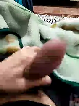 Snapshot of big_hard_dick1 chatting on 12.19.24 big hard dick1 online show from 12.19.24
