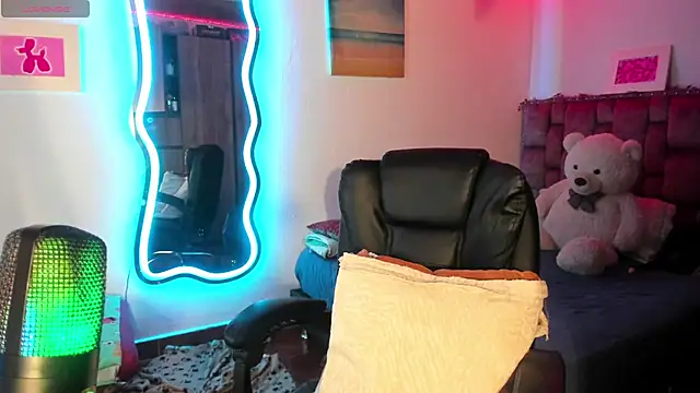 ladyrd1 online show from 01.12.25