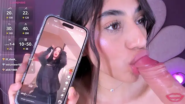 MarianaGarciaa   online show from 02.18.25