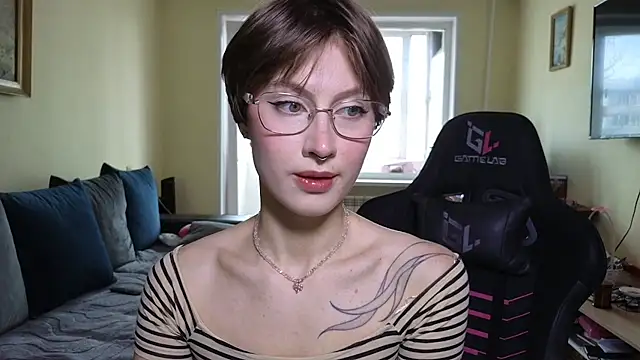 Snapshot of MalvinaBlum chatting on 04.19.26 MalvinaBlum online show from 04.19.26