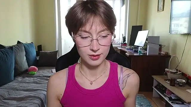 Snapshot of MalvinaBlum chatting on 04.25.26 MalvinaBlum online show from 04.25.26