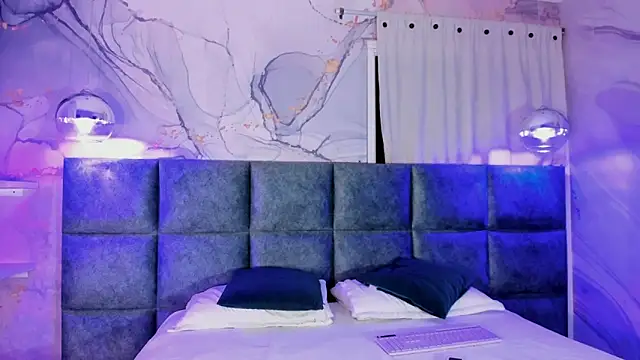 sabrinamilani online show from 09.13.25