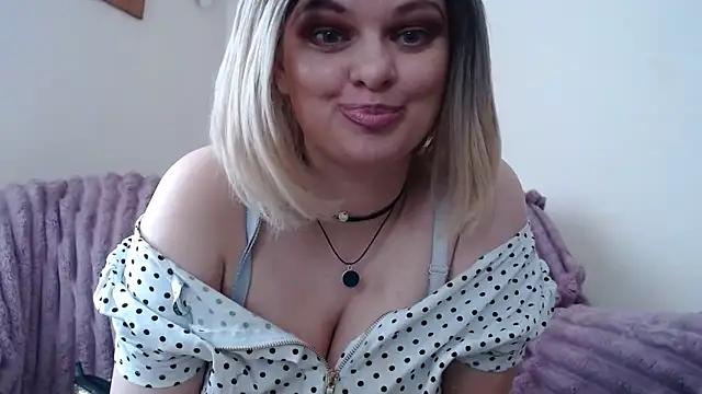 Snapshot of YourSweetJam chatting on 02.08.26 YourSweetJam online show from 02.08.26