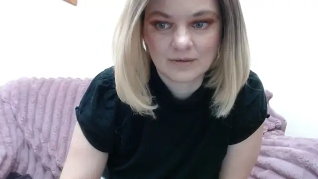 Snapshot of YourSweetJam chatting on 02.25.26 YourSweetJam online show from 02.25.26