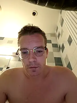 Snapshot of Boyka187@xh chatting on 12.19.25 Boyka187xh online show from 12.19.25