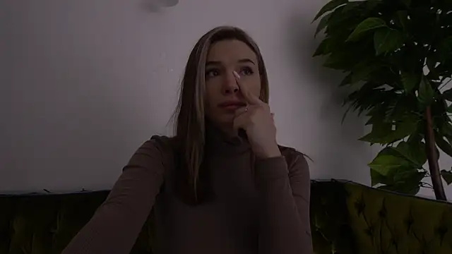 IceDanielles online show from 01.31.25