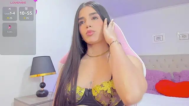 carlaperez  online show from 10.08.25