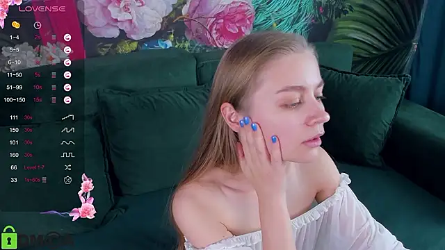 Snapshot of Polumna_cute chatting on 12.06.24 Polumna cute online show from 12.06.24