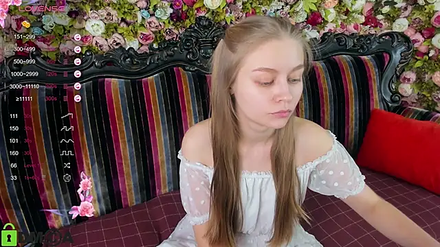 Snapshot of Polumna_cute chatting on 12.11.24 Polumna cute online show from 12.11.24