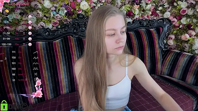 Snapshot of Polumna_cute chatting on 01.23.25 Polumna cute online show from 01.23.25