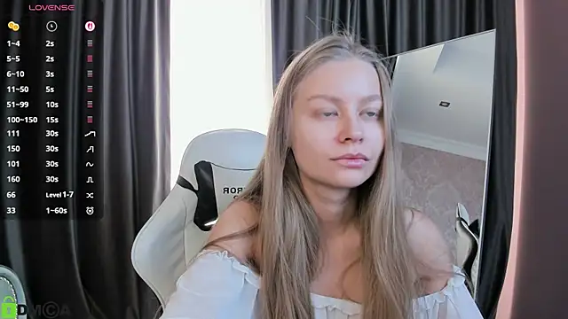 Snapshot of Polumna_cute chatting on 11.27.25 Polumna cute online show from 11.27.25