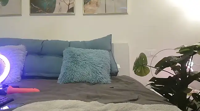 Snapshot of mayabsexy chatting on 12.13.24 mayabsexy online show from 12.13.24