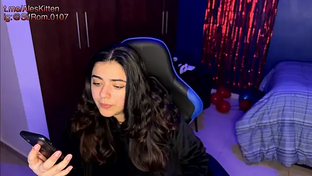 Ales Kitten online show from 02.18.25