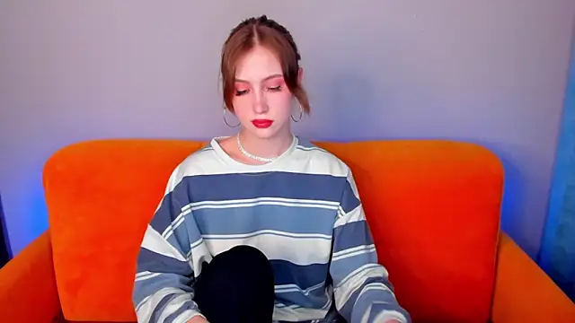 Snapshot of VitalinaBlue chatting on 02.14.25 VitalinaBlue online show from 02.14.25