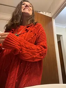 Lwhite1 online show from 10.10.25