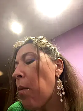 Lwhite1 online show from 12.19.25