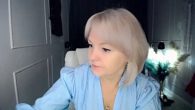 Juarnea online show from 11.17.25